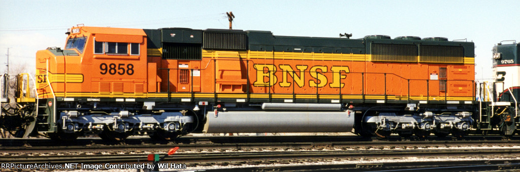 BNSF SD70MAC 9858